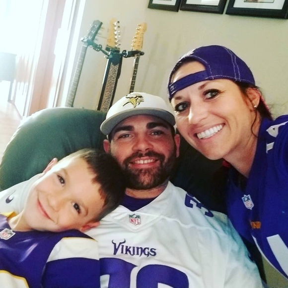 Meet your Posher, Toni - Picture 2 of 3